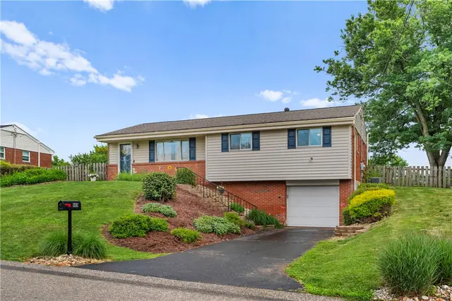 809 Limestone Dr gallery image 2
