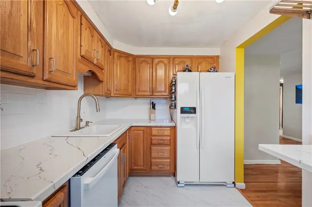 809 Limestone Dr gallery image 20