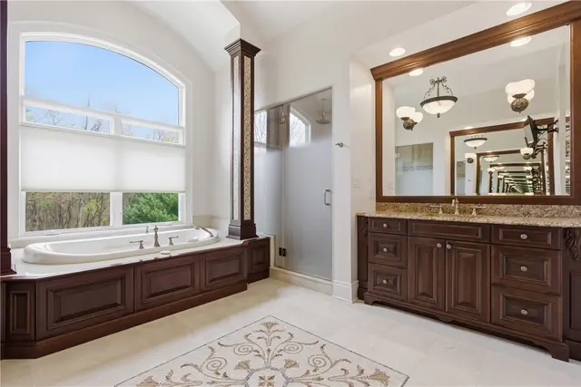 810 Chapel Hill Ct gallery image 31