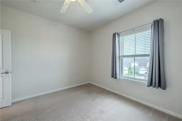 812 Theda Dori St gallery image 15