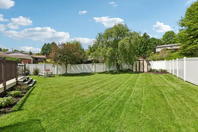 814 Dressel DRIVE gallery image 8