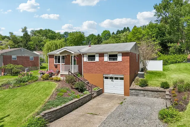 814 Dressel DRIVE gallery image 22