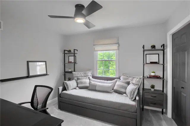 814 Graywyck Dr gallery image 2