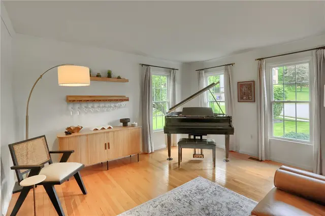 814 Graywyck Dr gallery image 11