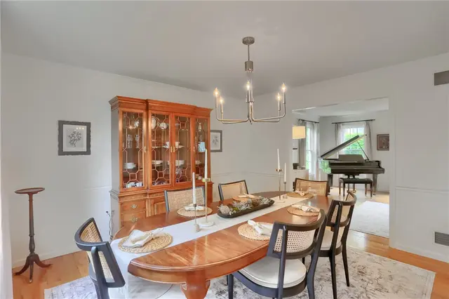814 Graywyck Dr gallery image 15