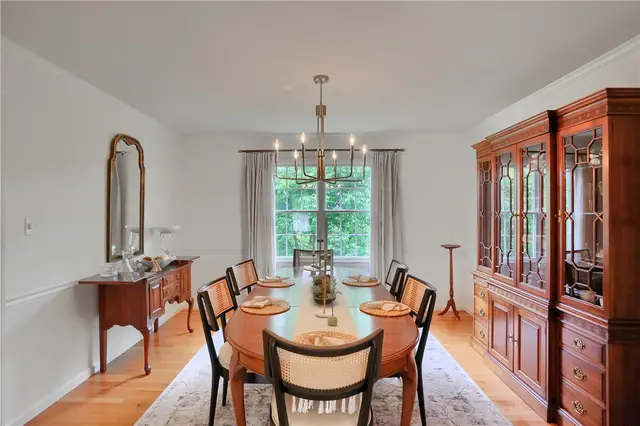 814 Graywyck Dr gallery image 17