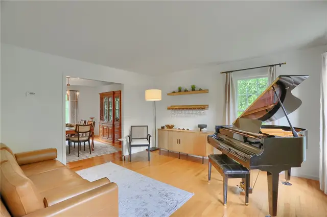 814 Graywyck Dr gallery image 18