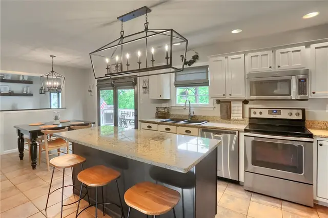 814 Graywyck Dr gallery image 19