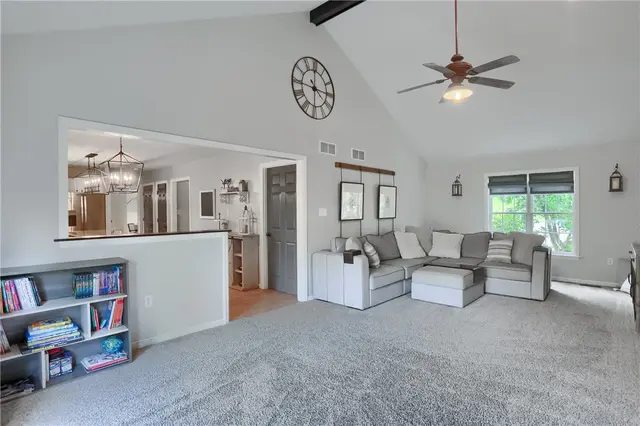 814 Graywyck Dr gallery image 38