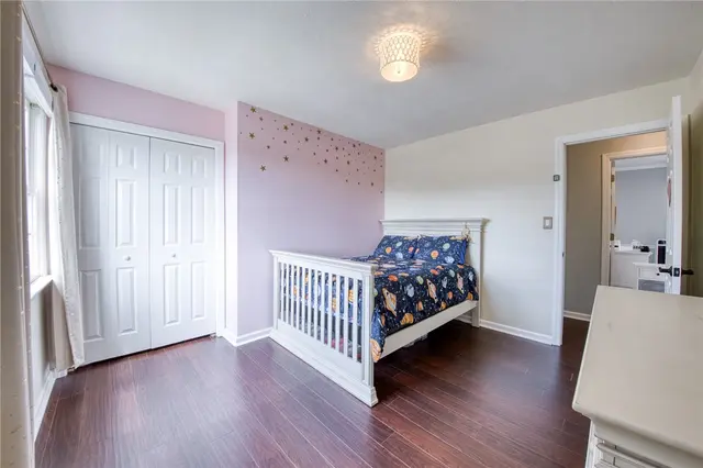 815 Graywyck Dr gallery image 2