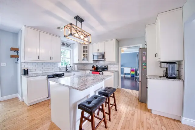815 Graywyck Dr gallery image 3