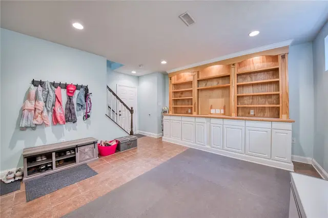 815 Graywyck Dr gallery image 5