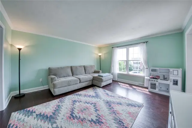 815 Graywyck Dr gallery image 6