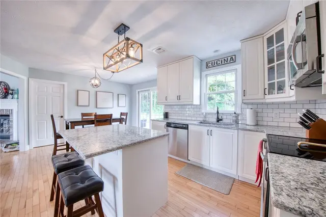 815 Graywyck Dr gallery image 8