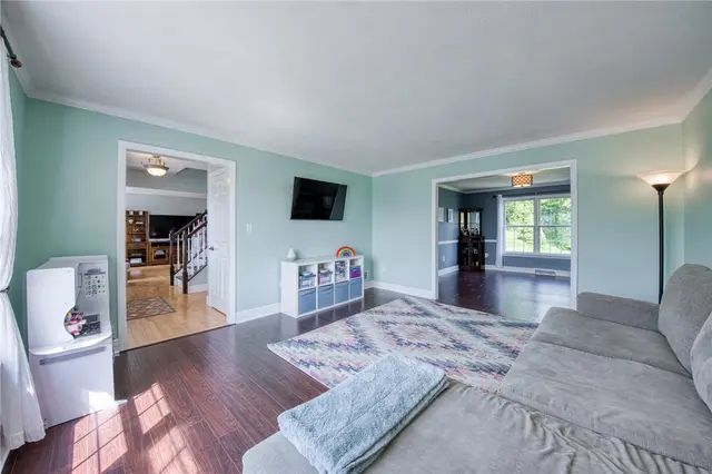 815 Graywyck Dr gallery image 17