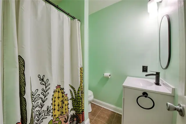 815 Graywyck Dr gallery image 23