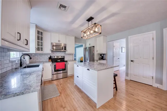815 Graywyck Dr gallery image 25