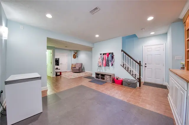 815 Graywyck Dr gallery image 31