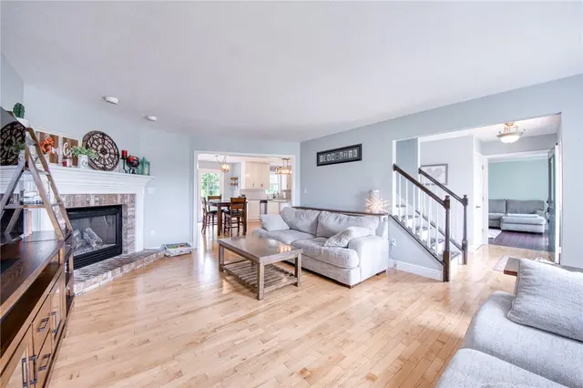 815 Graywyck Dr gallery image 38