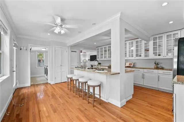 816 Thorn Street gallery image 3