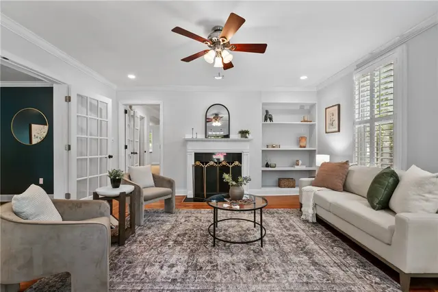 816 Thorn Street gallery image 32