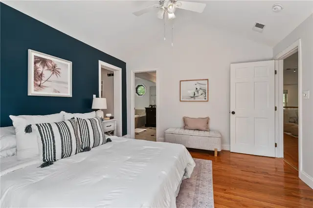 816 Thorn Street gallery image 36