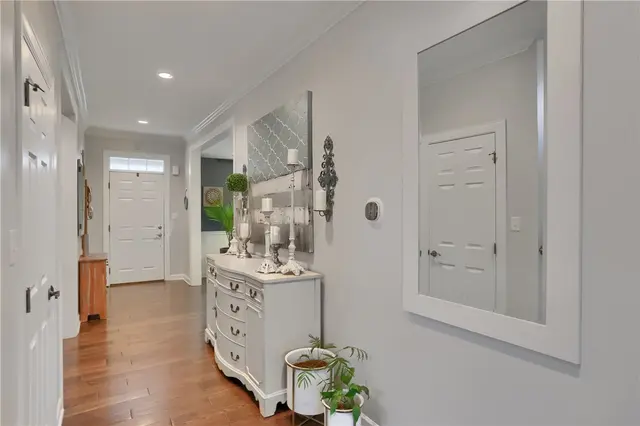 816 Westminster Ln gallery image 15