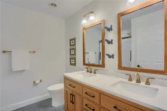 816 Westminster Ln gallery image 36