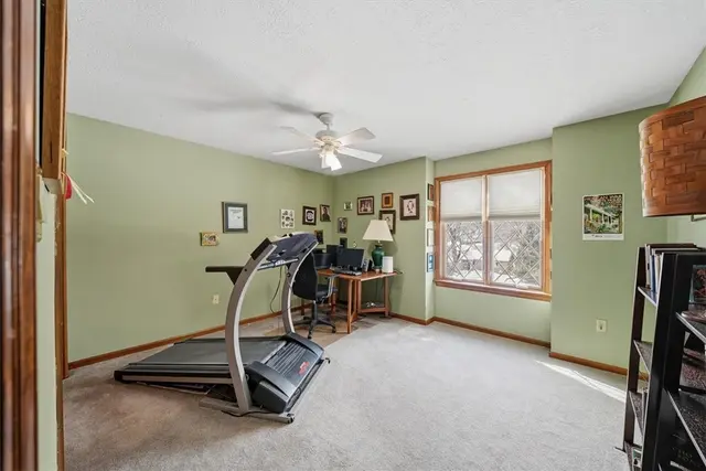 8186 Streamside Dr gallery image 24