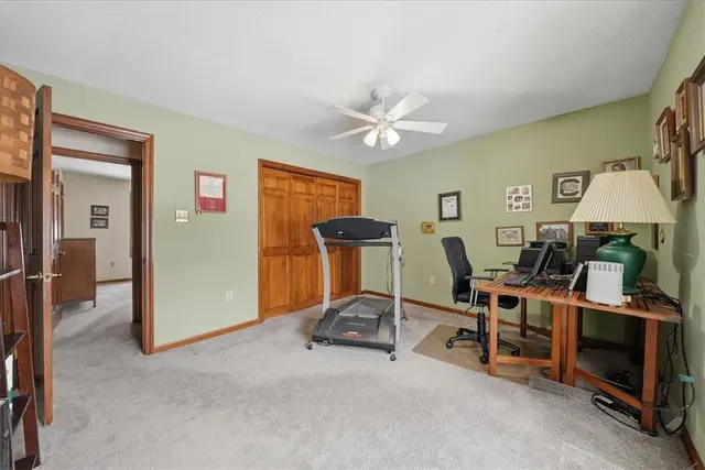 8186 Streamside Dr gallery image 25