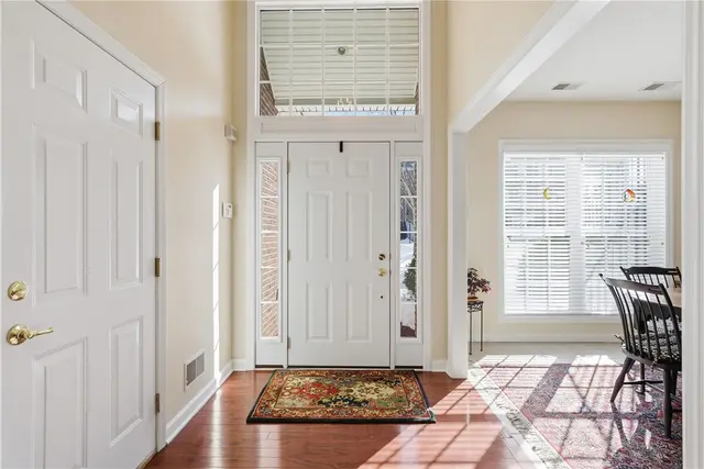 819 Strasburg Drive gallery image 7