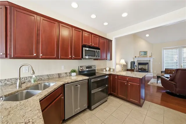 819 Strasburg Drive gallery image 9