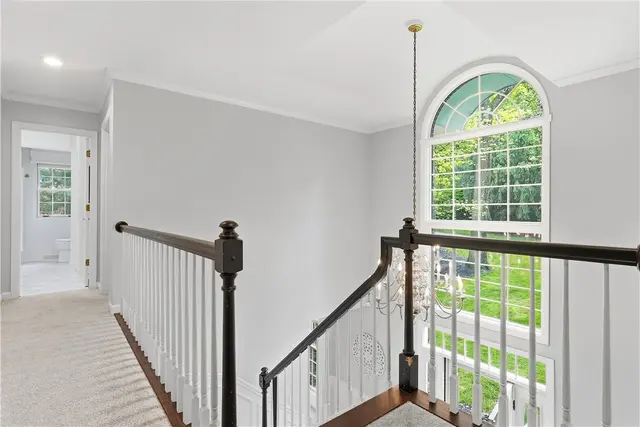 821 Arbordale Lane gallery image 8