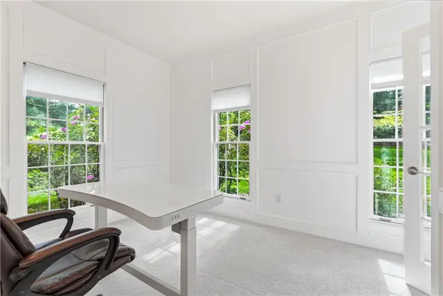 821 Arbordale Lane gallery image 11