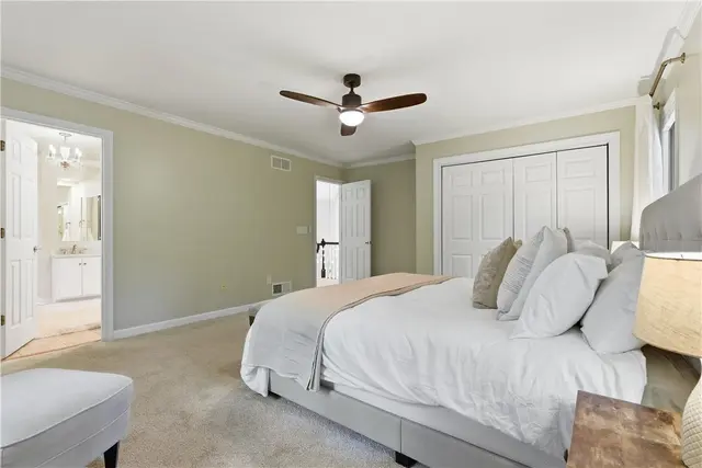 821 Arbordale Lane gallery image 25