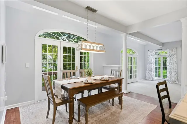 821 Arbordale Lane gallery image 36