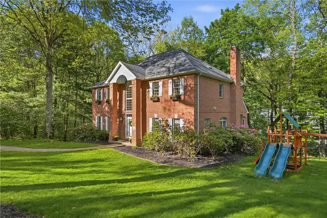 821 Arbordale Lane gallery image 44