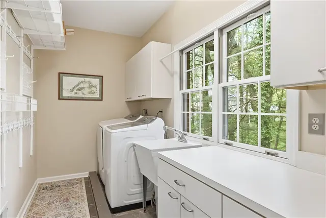 821 Arbordale Lane gallery image 47