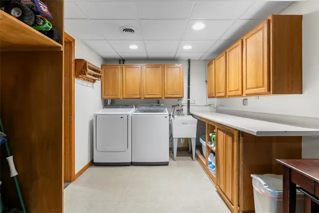 8214 Brittany Ct gallery image 4