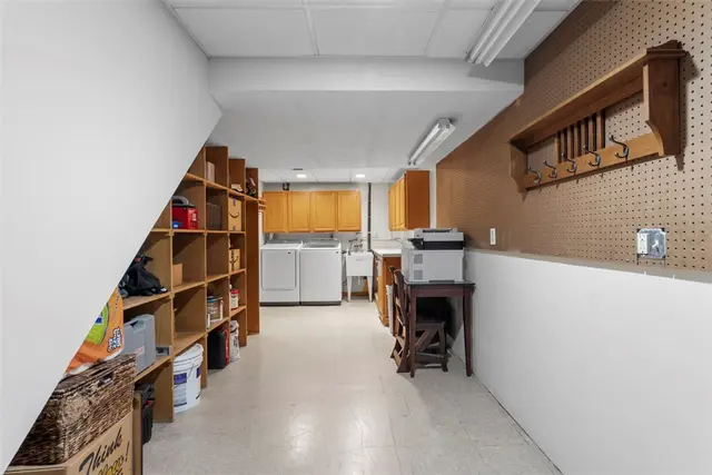 8214 Brittany Ct gallery image 14