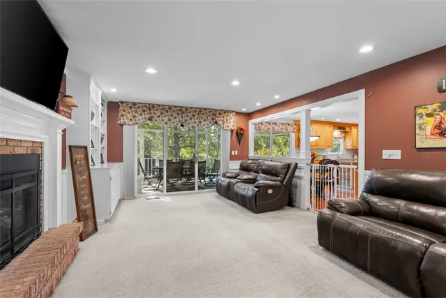8214 Brittany Ct gallery image 16