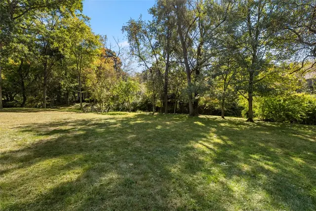 8214 Brittany Ct gallery image 18