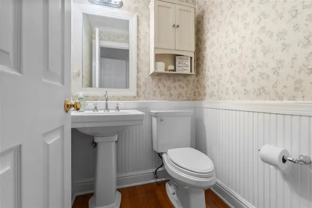 8214 Brittany Ct gallery image 21