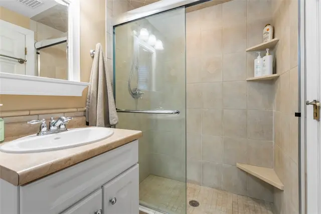 8214 Brittany Ct gallery image 34