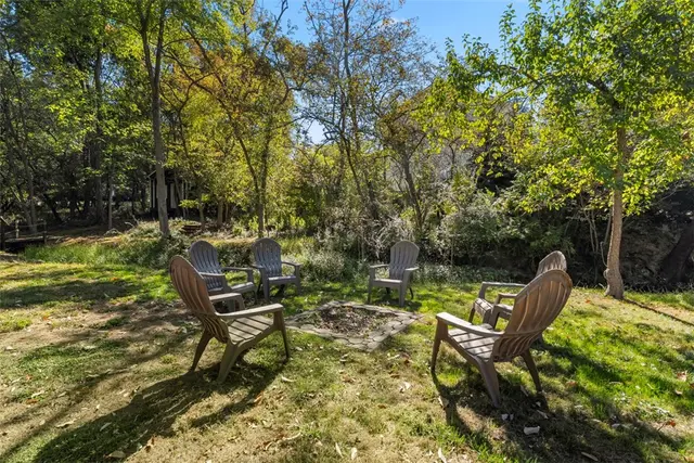 8214 Brittany Ct gallery image 35