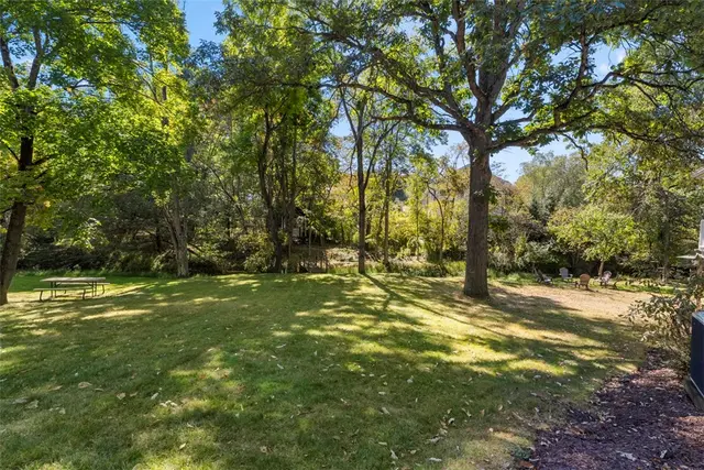 8214 Brittany Ct gallery image 36
