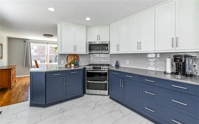 8220 Post Rd gallery image 4