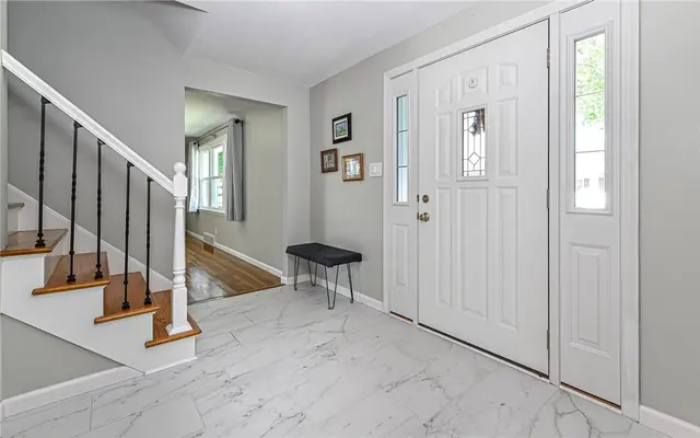 8220 Post Rd gallery image 11