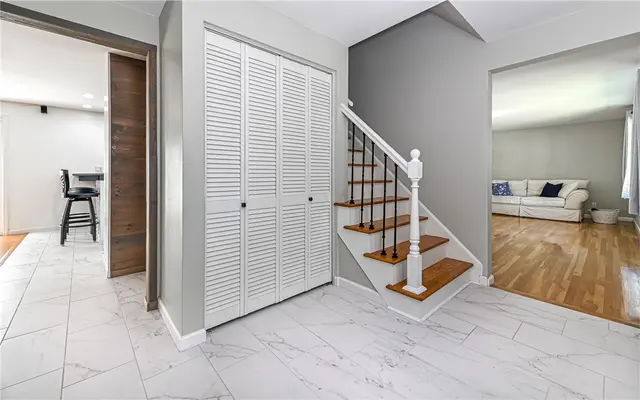 8220 Post Rd gallery image 18