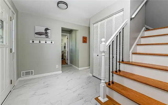 8220 Post Rd gallery image 22